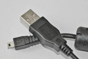 Cum să-ți transferi toate datele de pe un telefon vechi pe unul nou foarte usor?