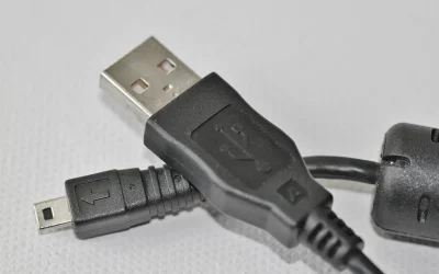 Cum să-ți transferi toate datele de pe un telefon vechi pe unul nou foarte usor?