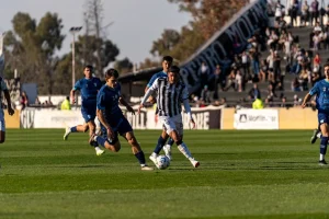 De ce se joacă fotbalul 11 contra 11 și nu alt număr de jucători